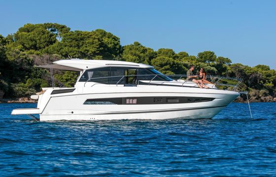Motorboat Jeanneau NC 37