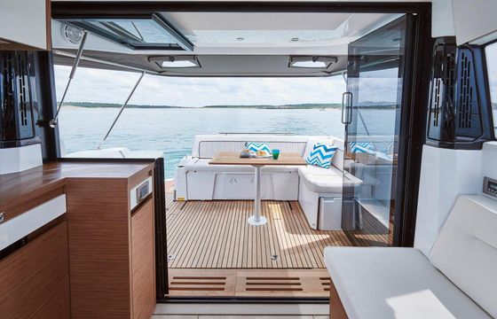Motorboat Jeanneau NC 37