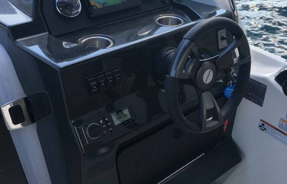 Motorboat Quicksilver Activ 675 Sundeck 150hp