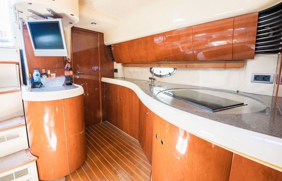 Motorboat FAIRLINE TARGA 43 450hp