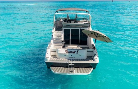 Motorboat Sea Ray Flybridge 1200hp
