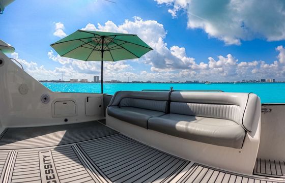 Motorboat Sea Ray Flybridge 1200hp