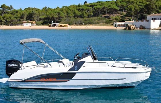 Motorboat Beneteau Flyer 6.6 Spacedeck 200hp