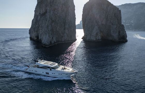 Motor yacht Princess 81 4000hp