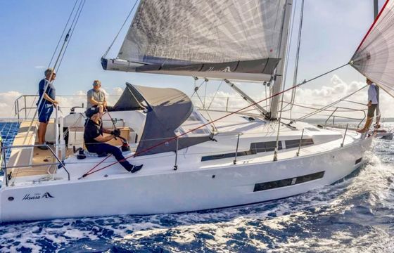 Sailboat Hanse Hanse 360 11.3m
