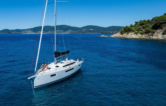 Sailboat Jeanneau Sun Odyssey 415 12.35m