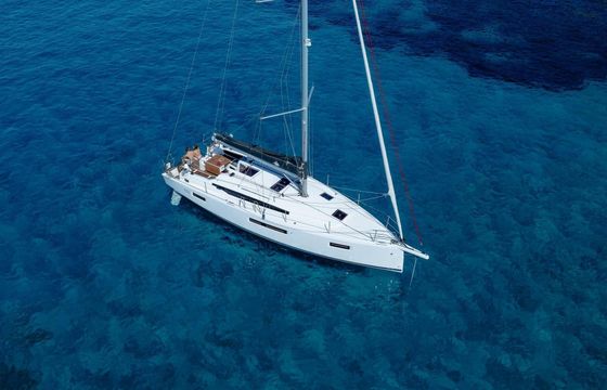 Sailboat Jeanneau Sun Odyssey 415 12.35m