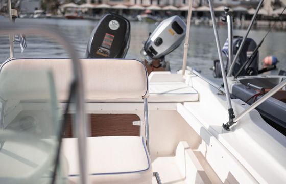 Boat without licence  Poseidon 450 30hp