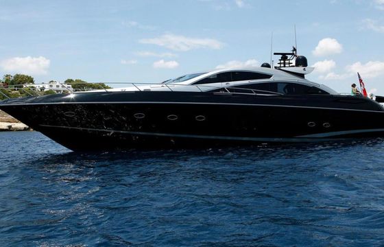 Motor yacht Sunseeker Predator 82 2hp