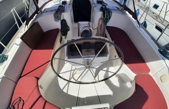 Sailboat Beneteau Oceanis 411 12.5m