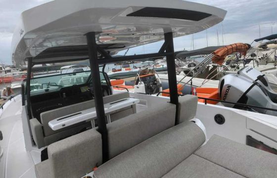 Motorboat Axopar Axopar 37 Sun-Top Brabus Line 400hp