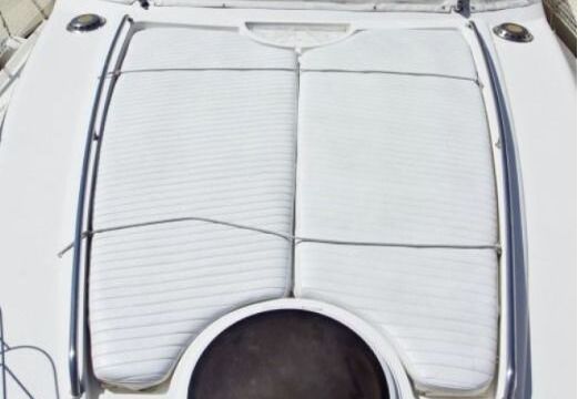 Motorboat FAIRLINE PHANTOM 40 300hp