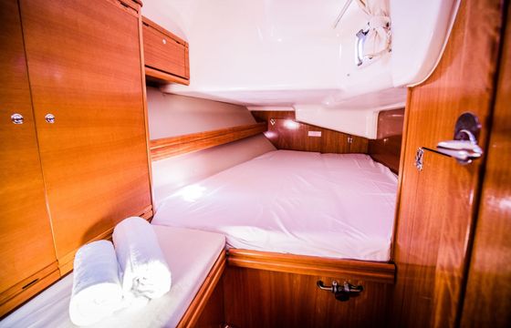 Sailboat Bavaria 40 Cruiser 11.99m