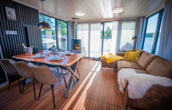 Houseboat WOMA D13