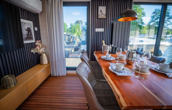 Houseboat WOMA D13
