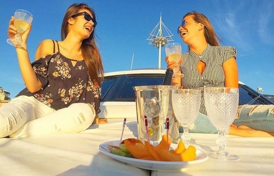 Motor yacht Falcon Yachts 76 870hp