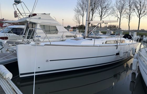 Sailboat Dufour 350 Grand Large 10.28m