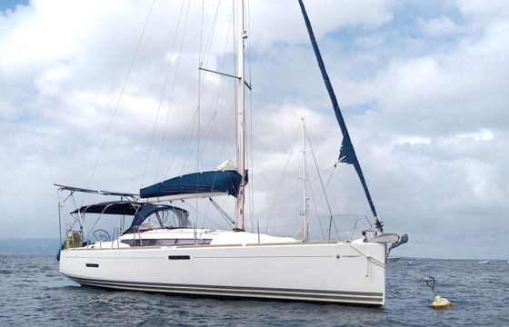 Sailboat Jeanneau Sun Odyssey 379 11.34m
