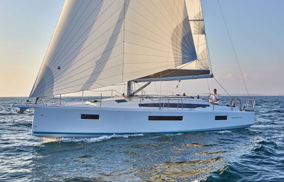 Sailboat Jeanneau Sun Odyssey 410 12.05m