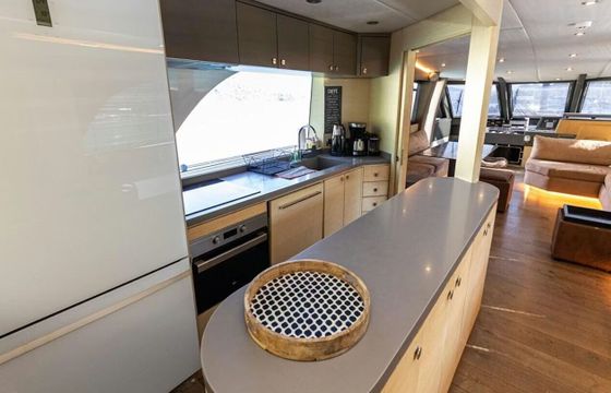 Motor yacht Mengi Yay 2014 Custom Steel 85ft 2700hp
