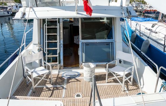 Motorboat FERRETTI 39 FLY 800hp