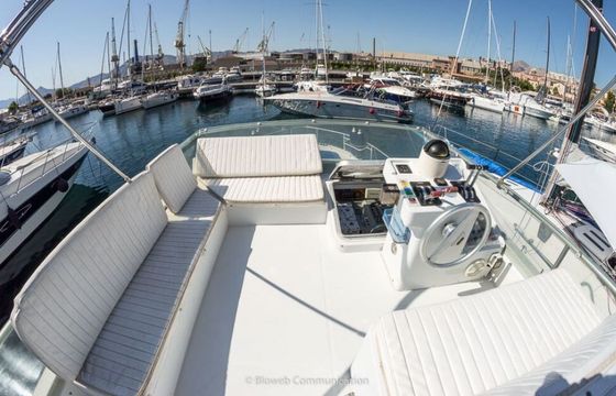 Motorboat FERRETTI 39 FLY 800hp
