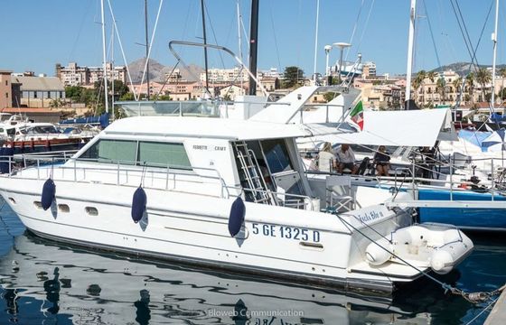 Motorboat FERRETTI 39 FLY 800hp