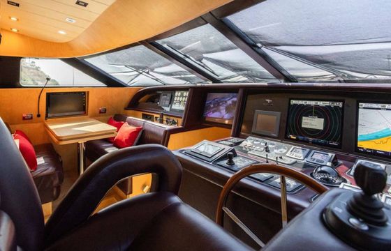 Motor yacht Maiora 90 3800hp