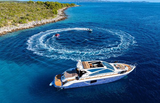 Motorboat Cranchi 56 Ht 1400hp