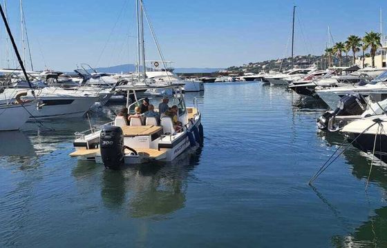 Motorboat AXOPAR TTOP 28 300hp