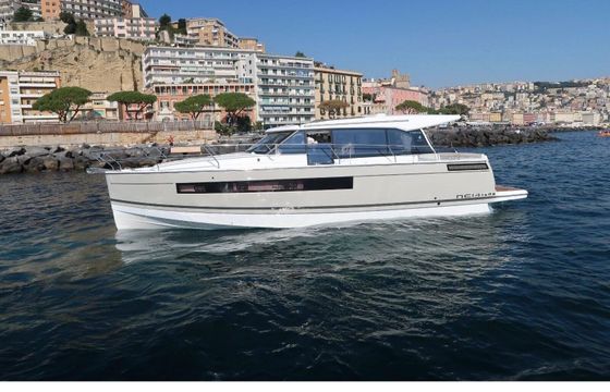 Motorboat Jeanneau NC 14 2hp