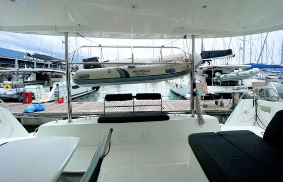 Catamaran Lagoon-Bénéteau Lagoon 42 - 4 + 2 cab. 12.8m