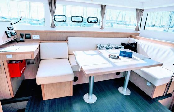 Catamaran Lagoon 39 12.2m