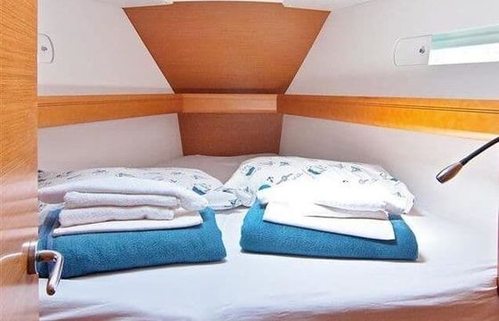 Sailboat Jeanneau Sun Odyssey 439 13.4m