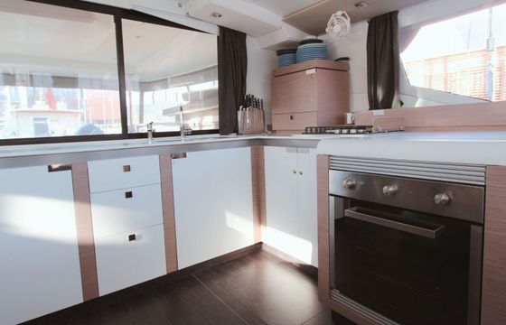 Catamaran Fountaine Pajot Tanna 47 14m