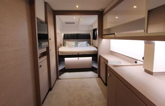 Catamaran Fountaine Pajot Tanna 47 14m