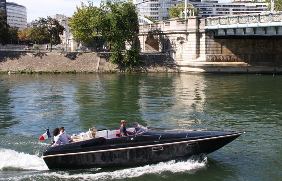 Motorboat BLACK SWAN I