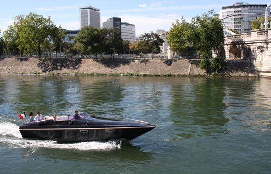 Motorboat BLACK SWAN I
