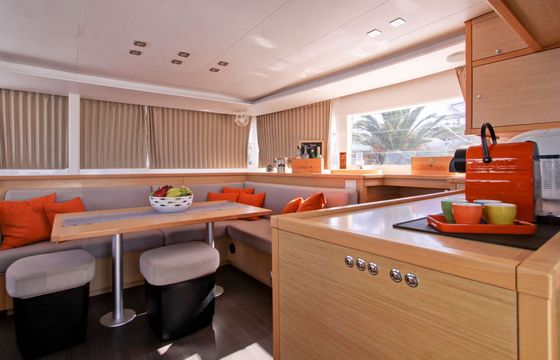 Catamaran Lagoon 450 13.96m
