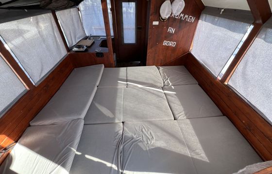 Houseboat Tom Sawyer Boats TS 660