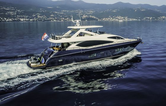 Motor yacht Sunseeker Yacht 86 3642hp