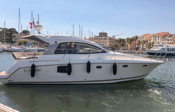 Motorboat Jeanneau Prestige 390 S 620hp