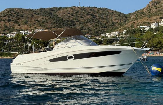 Motorboat Jeanneau Cap Camarat 7.55 350hp
