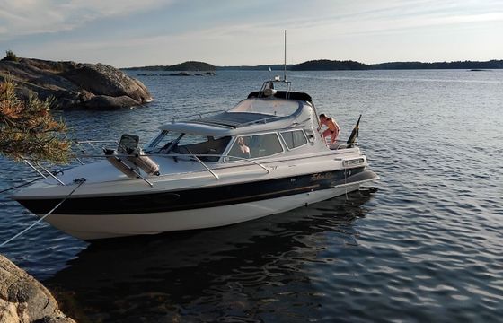 Motorboat Bella Falcon Fantino 26 220hp