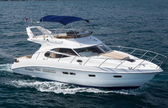 Motorboat Sealine F 425 870hp