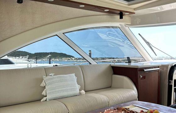 Motor yacht Sea Ray Sun Dancer 2100hp
