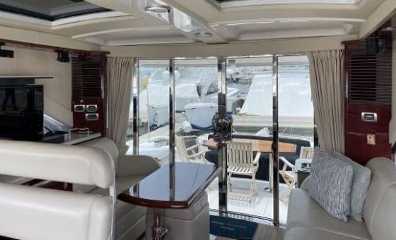 Motor yacht Sea Ray Sun Dancer 2100hp