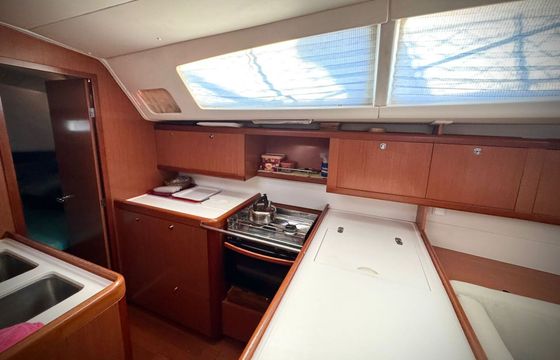 Sailboat Beneteau Oceanis 46 14m