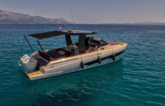 Motorboat Fiart Mare Seawalker 35 800hp
