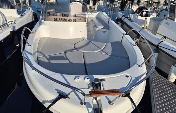 Motorboat Selva Marine 660 200hp